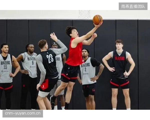 克林根凭借大学赛场的内线统治力，被视为能立刻提升球队禁区防守的即战力中锋。